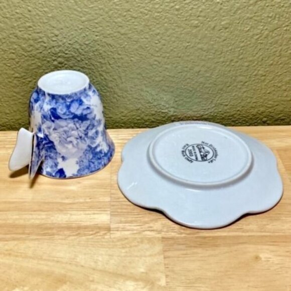 A Special Place 2003 Small Tea Cup & Sauce Blue/White Floral Butterfly Handle - Picture 10 of 12
